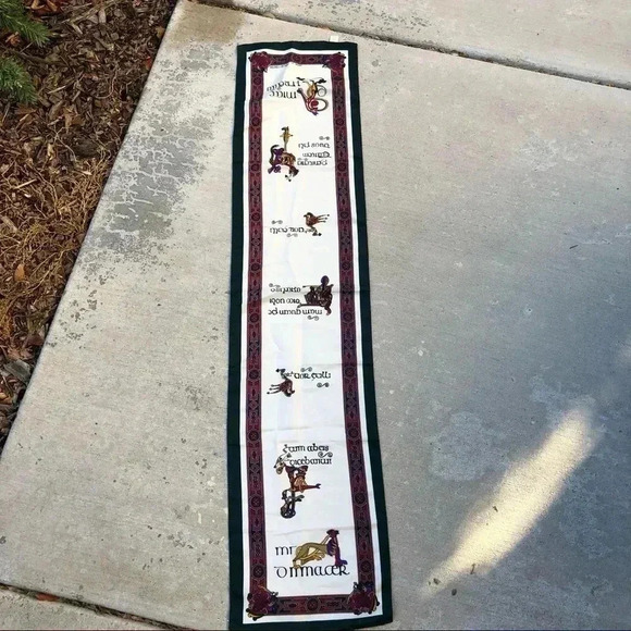 Book of Kell’s Scarf - Picture 7 of 8